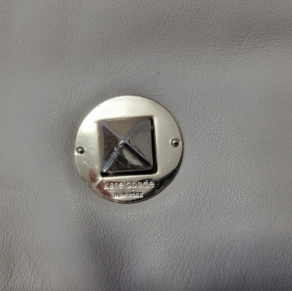 Kate Spade Cream Fold-over Buttery Leather Bag with adjustable should strap - Picture 2 of 8